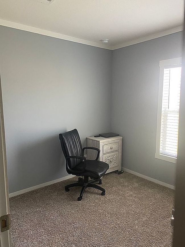 Image of 244 Pineland Ave #127