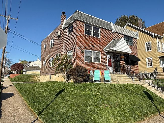 Image of 701 Hoffnagle St