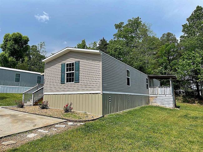 Photo of 118 Brookfield Dr, Clinton, TN