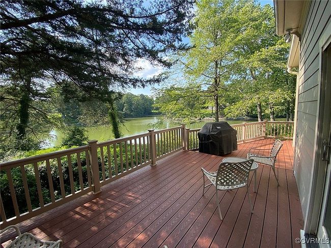 Additional photo 3 of property located at 44 Muirfield Ct