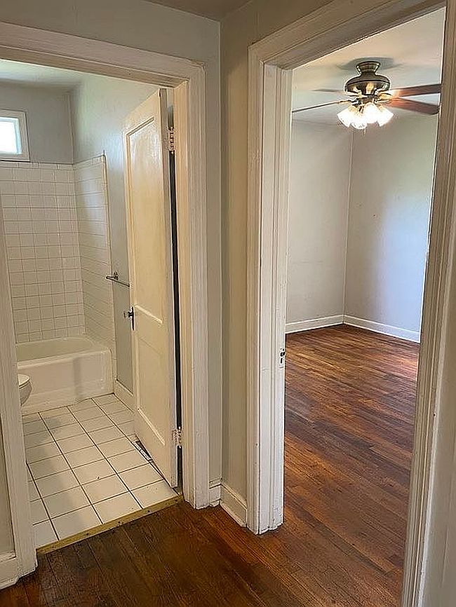 Image of 2401 Poincianna St Sw
