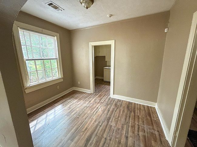 Image of 223 Donald St