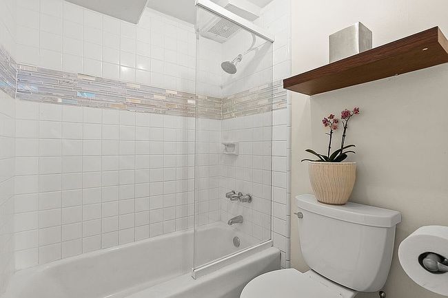 Photo of 1690 Ala Moana Blvd Apt 1401, Honolulu, HI