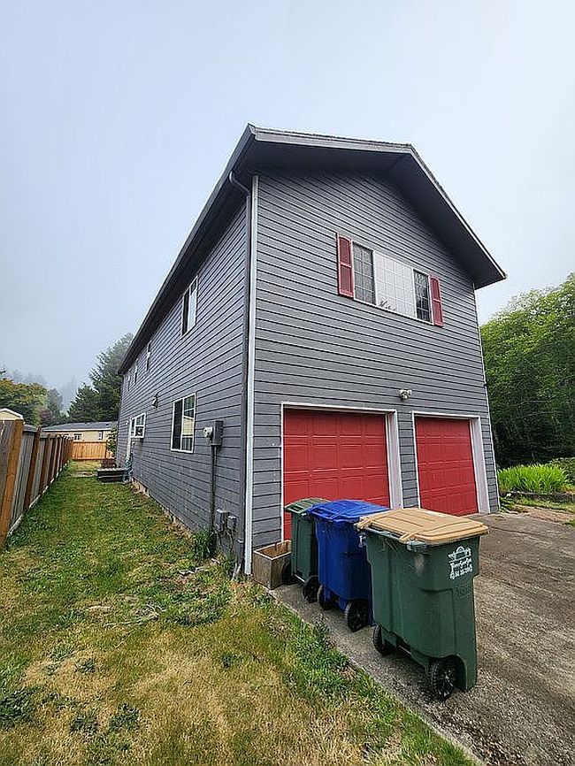 Photo of 13875 Nw Keleka Pl, Seal Rock, OR
