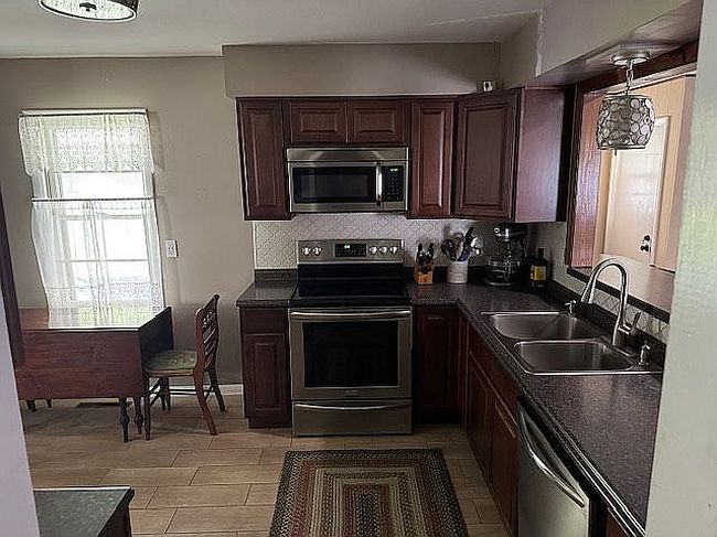 Photo of 5817 Green Meadow Rd, Evansville, IN