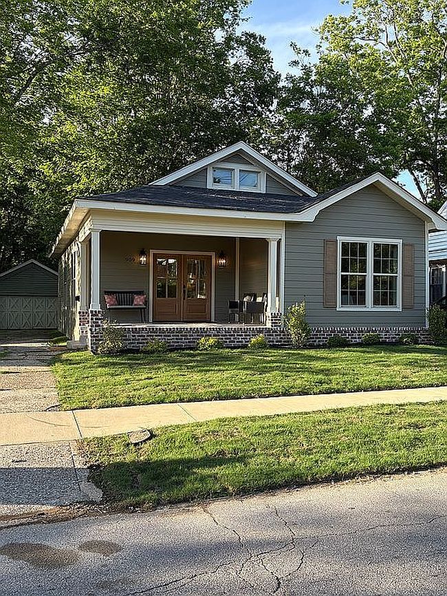 Image of 909 E Linden St