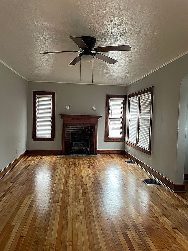 Image of 426 S Main St