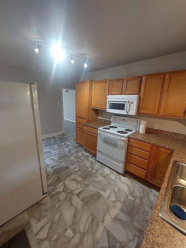 Image of 2285 Long St