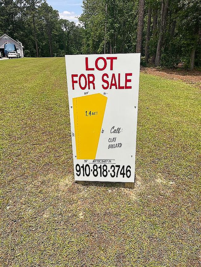 Photo of 3170 Bittersweet Dr, Fayetteville, NC