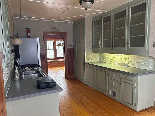Image of 112 N Beech St