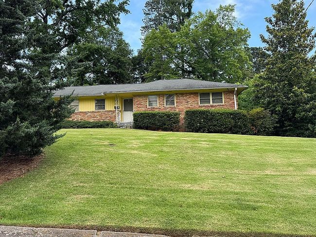 3927 Pineview Dr Se, Smyrna, GA