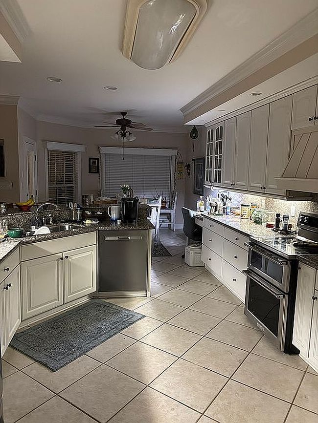 Image of 8402 Heron Dr