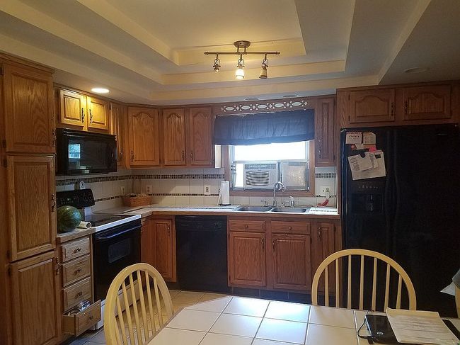 Additional photo 2 of property located at 98 Lamotte St