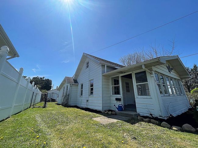 Image of 1839 W 32nd St