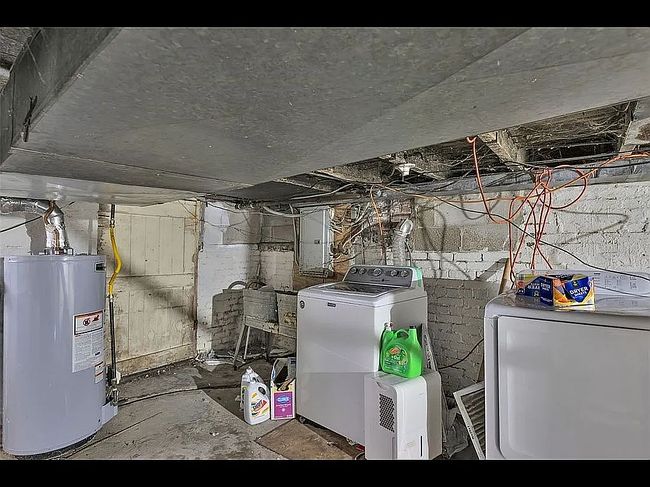 Photo of 411 Emerson St, Vandergrift, PA