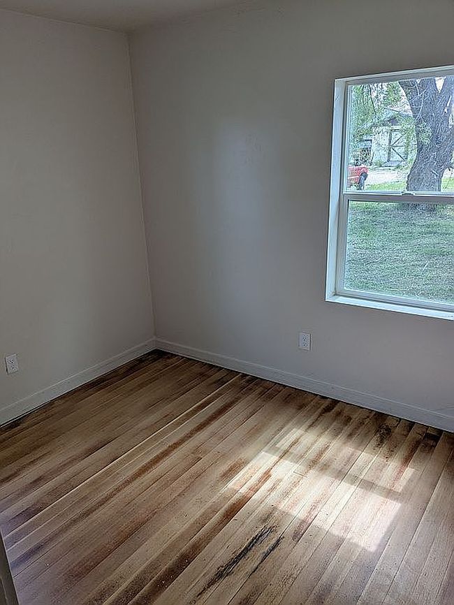 Preview of property located at 275 S Main St