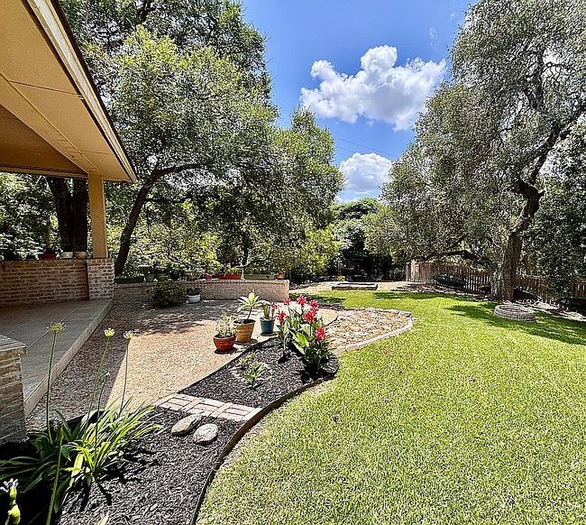 Photo of 8527 Oakview Pass, Boerne, TX