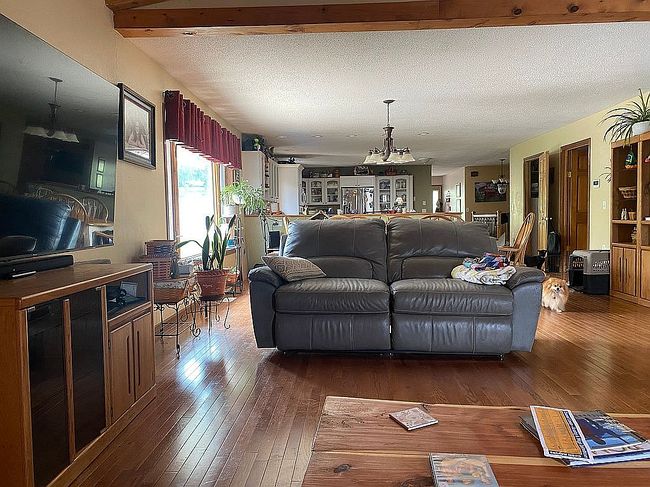 Image of 102 Cardinal Dr