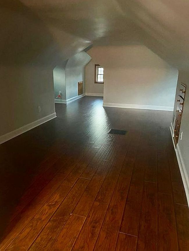 Image of 2406 Bradley Ave