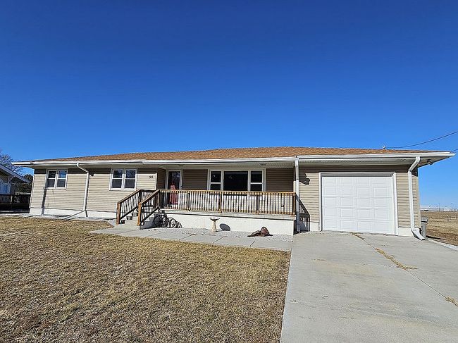 Photo of 515 E Ayres St, Shelton, NE