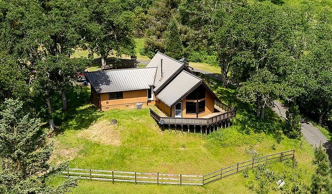 Photo of 787 Buckhorn Rd, Roseburg, OR