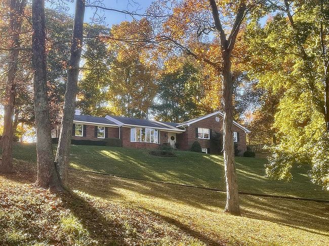 Image of 375 Hillcrest Cir