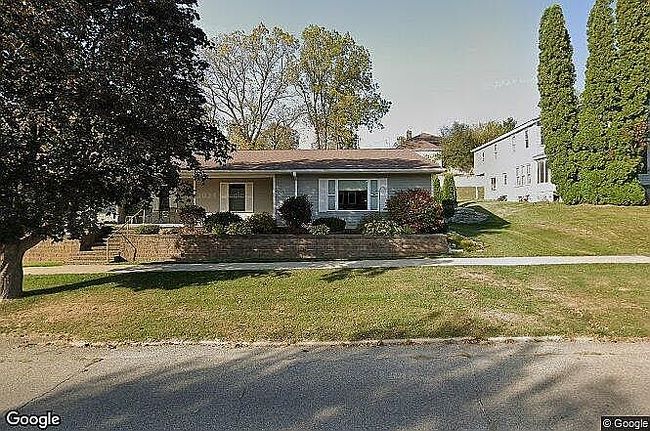 Image of 413 Fillmore St W