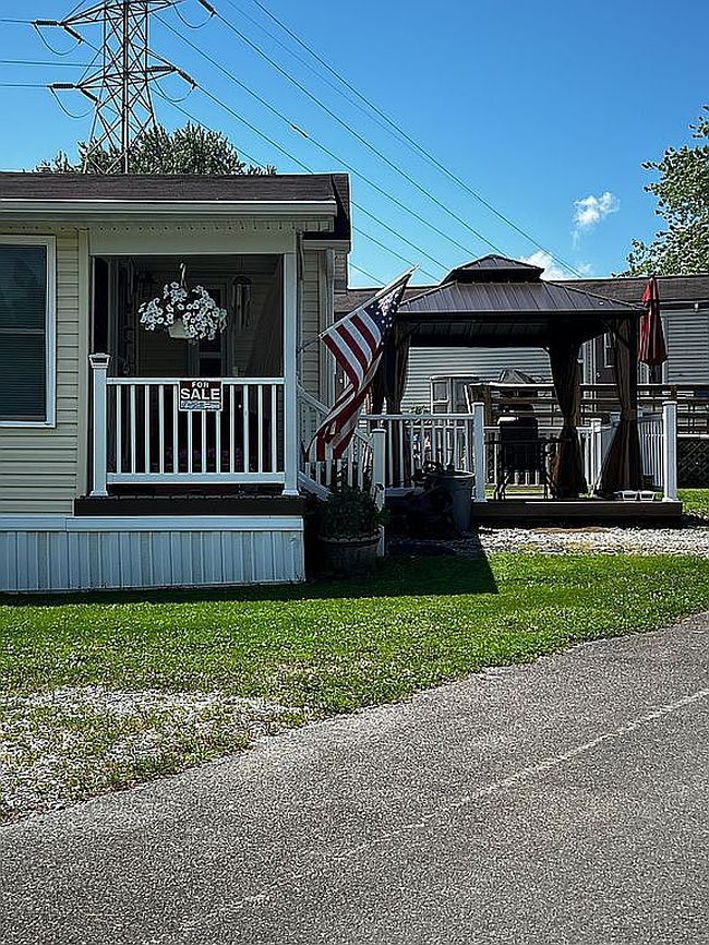 Photo of 2111 Millersville Rd #D31, Lancaster, PA
