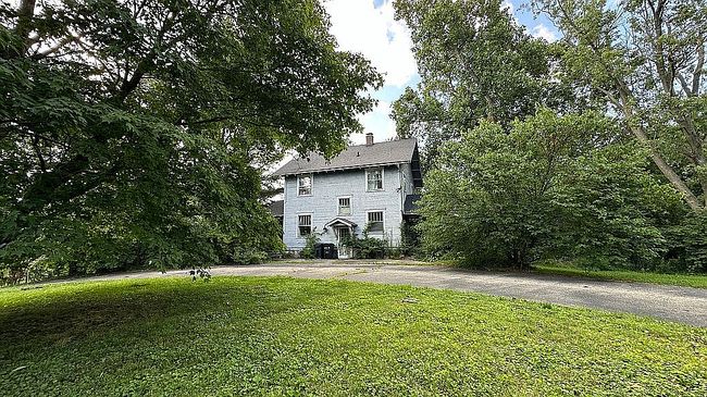 2504 S Taylor Rd, Decatur, IL