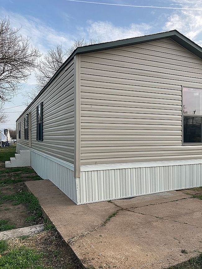 Image of 225 Arnold Blvd Trailer 46