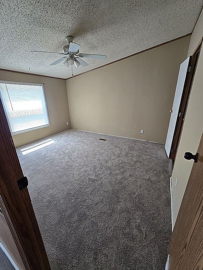 Photo of 4617 Pleasant Valley Dr, Fort Wayne, IN