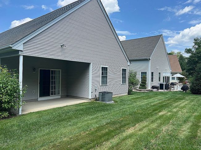 Photo of 30 Hummingbird Dr, Hamilton, NJ