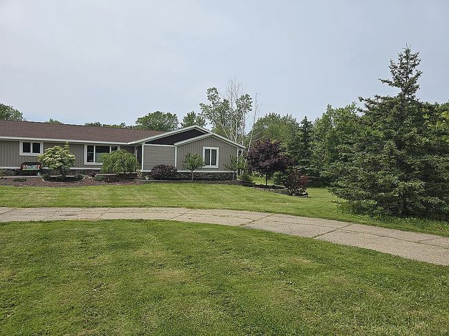 Photo of 9749 48th Ave, Allendale, MI
