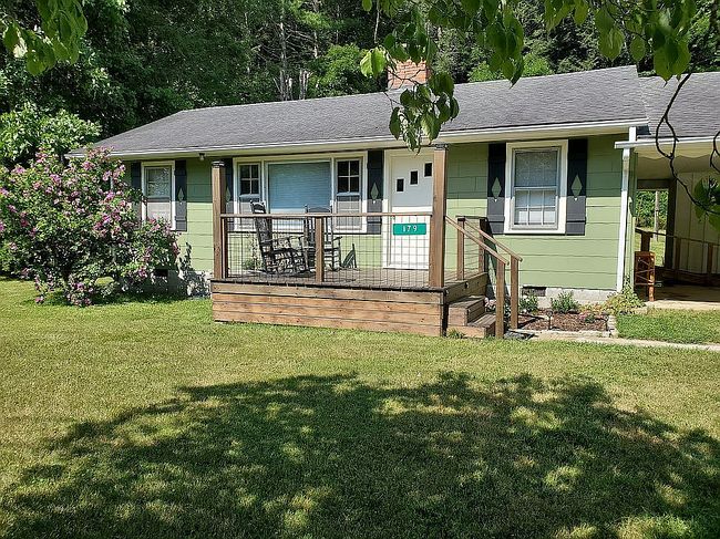 Photo of 179 Hampton Creek Rd, Roan Mountain, TN