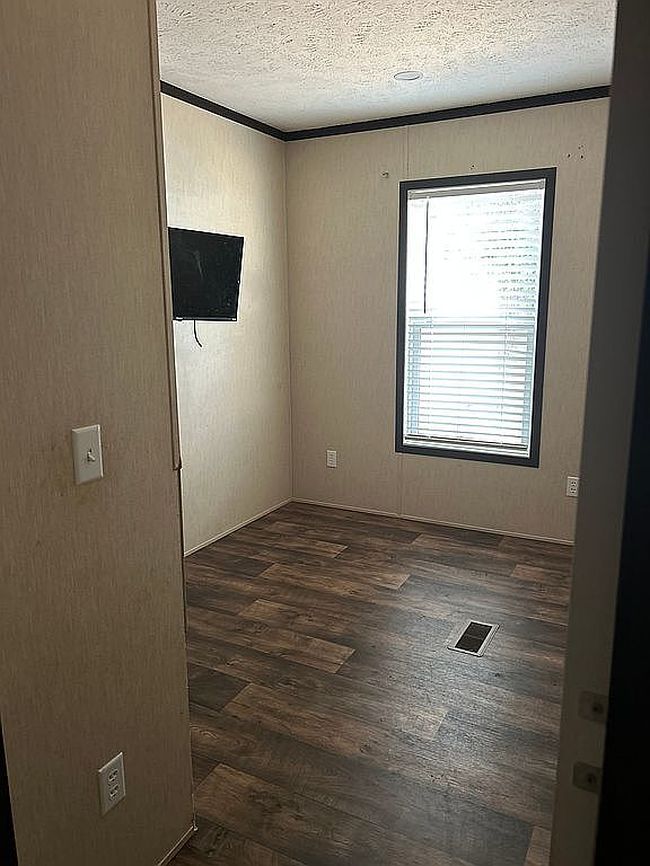 Image of 8521 Fowler Ave #34