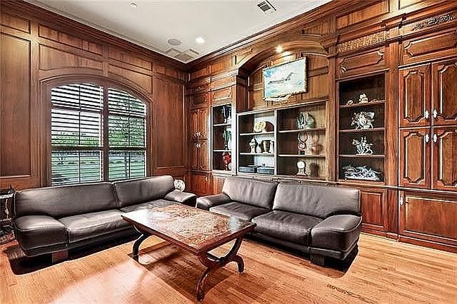 Preview of property located at 3148 Brookhollow Dr