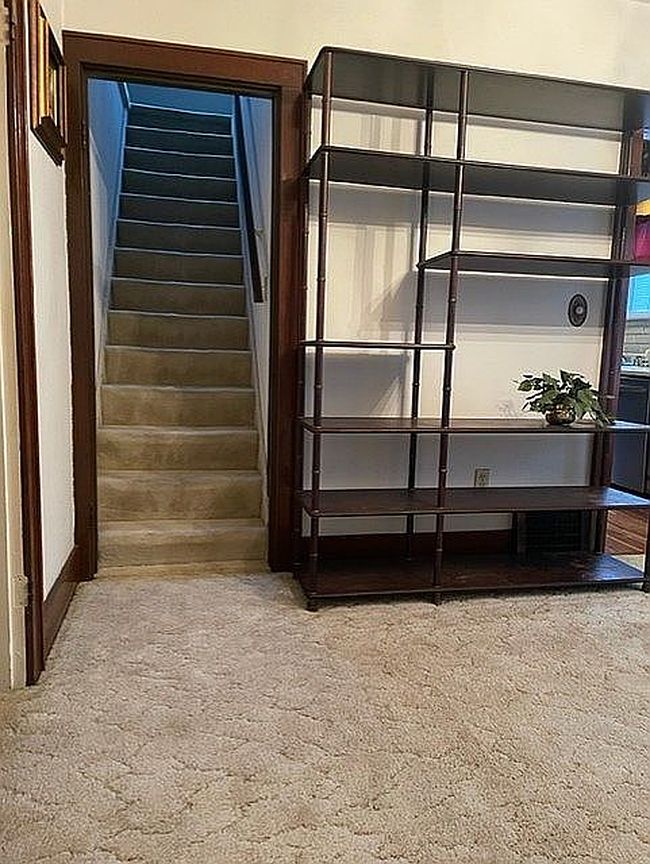 Image of 3212 Elmwood Ave
