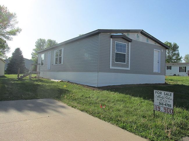 Photo of 305 S Caley Pl, Sioux Falls, SD