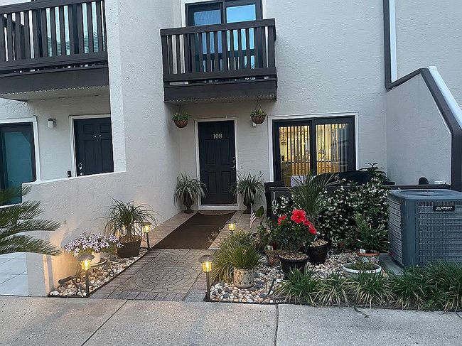 Preview of property located at 5717 Thomas Dr Unit 108