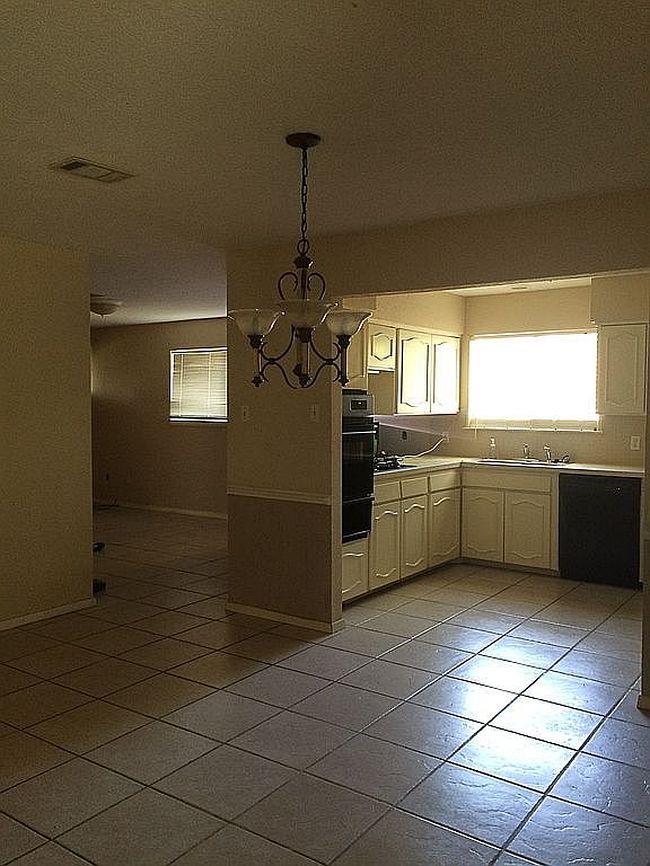 Additional photo 2 of property located at 2531 Glacier St