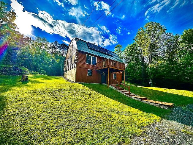 Photo of 226 Ledge Dr, Plainfield, NH
