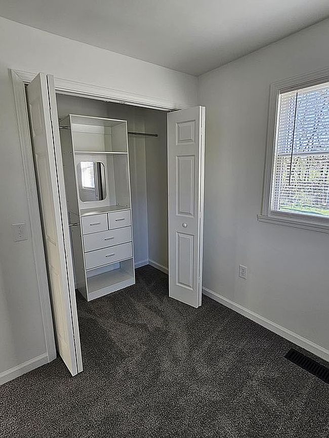 Image of 1501 S Wheeling Pike