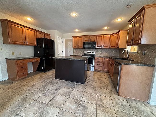Photo of 2012 Keystone Dr