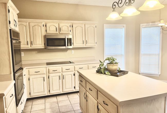 Additional photo of property located at 3884 Vallendar Dr