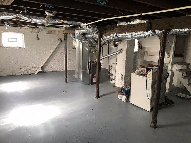 Image of 5240 S Clarendon St