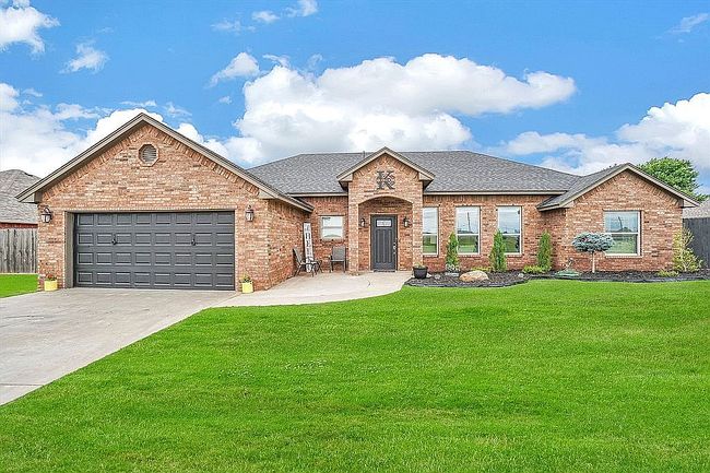 Photo of 511 Willow St, Elk City, OK