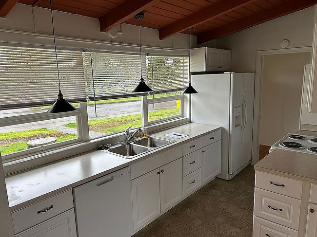 Photo of 705 Broadway St Sw, Albany, OR