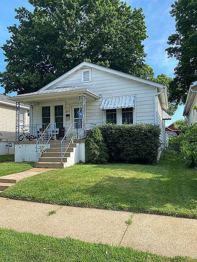 Photo of 6215 Bradley Ave, Saint Louis, MO
