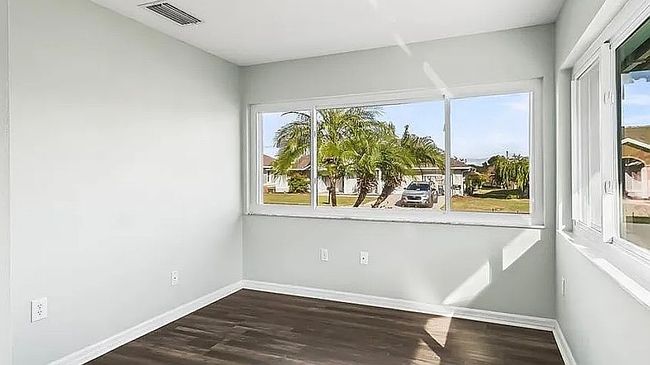 Additional photo 2 of property located at 11584 Se 175th St