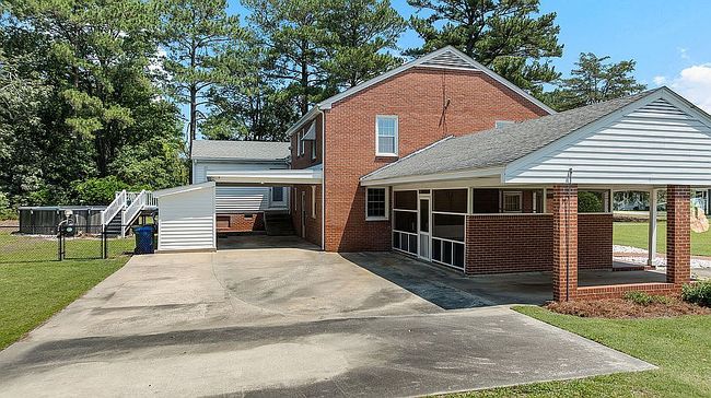 Image of 105 Fort St